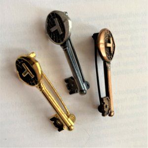 Tennis Pins Set: 1st, 2nd and 3rd place!